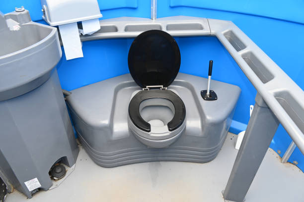 Portable Toilet Options We Offer in Iron Mountain, MI